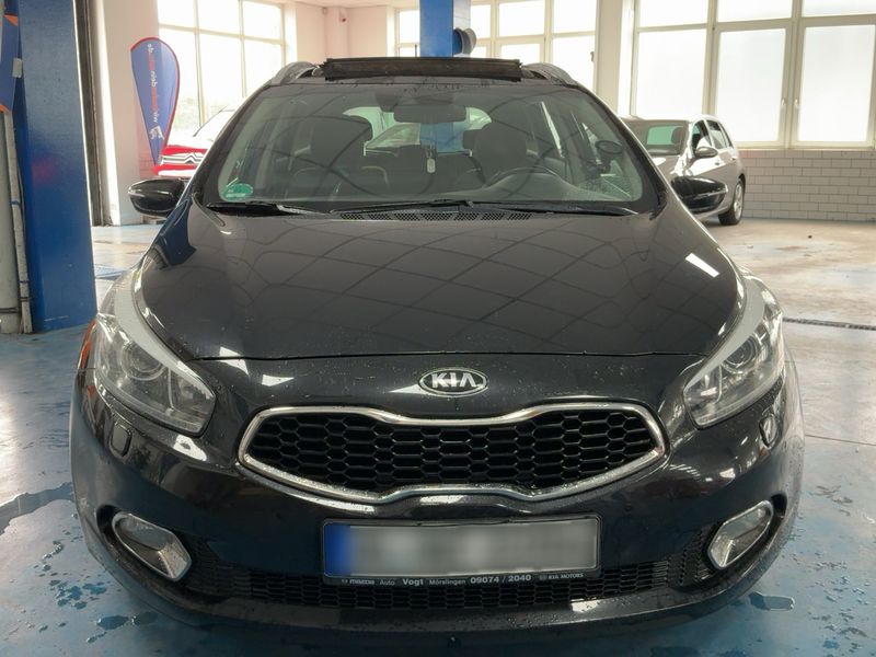 Kia cee'd 1.6 GDI Platinum Edition 2015 – снимка 14