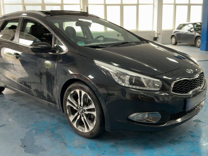 Kia cee'd 1.6 GDI Platinum Edition 2015 – снимка 12