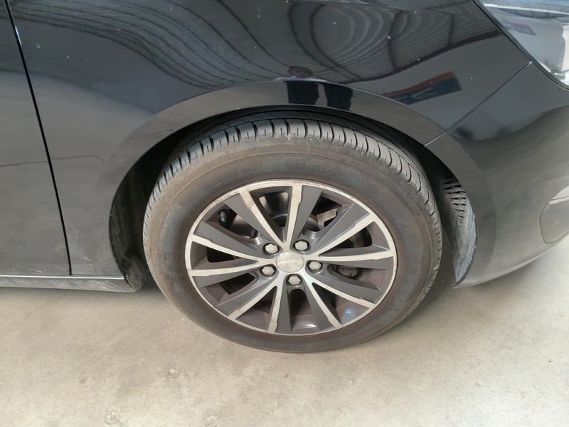 Peugeot 308 1.2 e-THP Allure 2016 – снимка 11