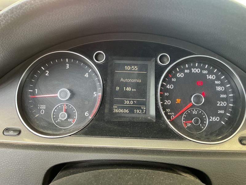 Volkswagen Passat 2.0 TDI Edition Plus 2009 – снимка 4