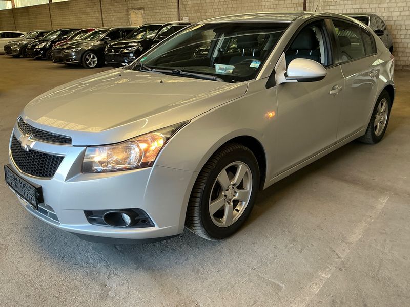 Chevrolet Cruze 1.6 LT 2011 – снимка 1