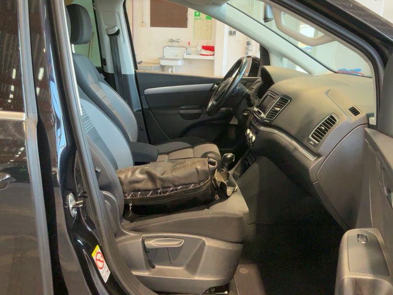 Volkswagen Sharan 2.0 TDI Life BlueMotion Tech 2013 – снимка 17