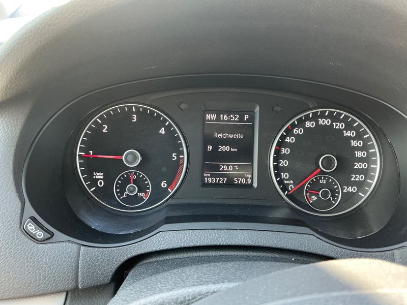 Volkswagen Sharan 2.0 TDI Life BlueMotion Tech 2013 – снимка 19