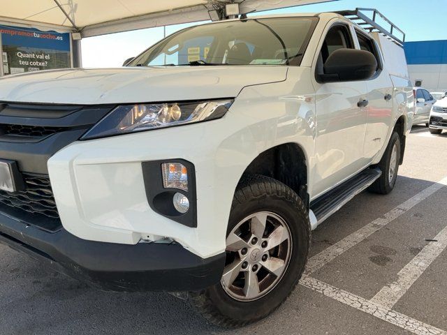 Mitsubishi L 200 2.2 DI-D Doppelkabine 4WD 2021 – снимка 2