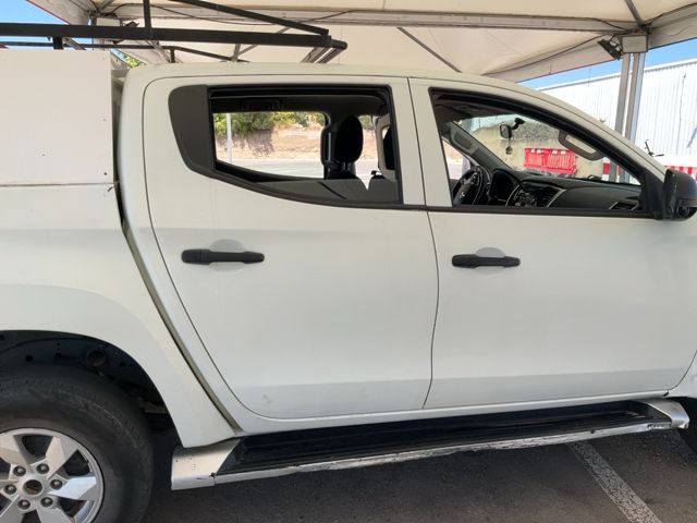 Mitsubishi L 200 2.2 DI-D Doppelkabine 4WD 2021 – снимка 10