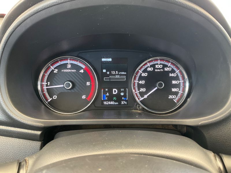 Mitsubishi L 200 2.2 DI-D Doppelkabine 4WD 2021 – снимка 18