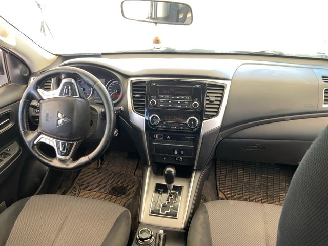 Mitsubishi L 200 2.2 DI-D Doppelkabine 4WD 2021 – снимка 17