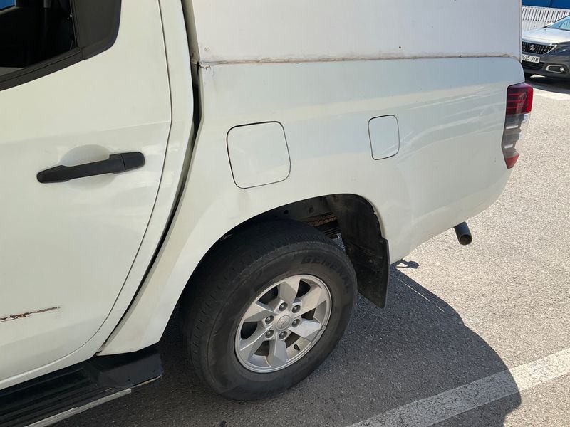 Mitsubishi L 200 2.2 DI-D Doppelkabine 4WD 2021 – снимка 32