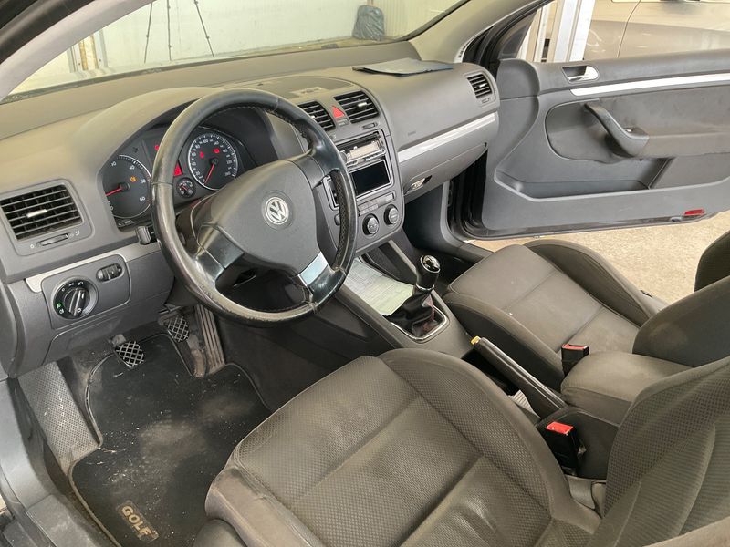 Volkswagen Golf V 1.9 TDI Sportline 2004 – снимка 3