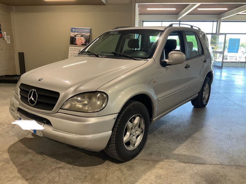 Mercedes-Benz M-Klasse ML 270 CDI 2001 – снимка 1
