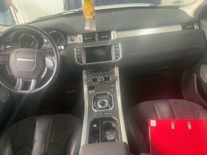 Land Rover Evoque 2.2 Td4 Pure 2015 – снимка 18