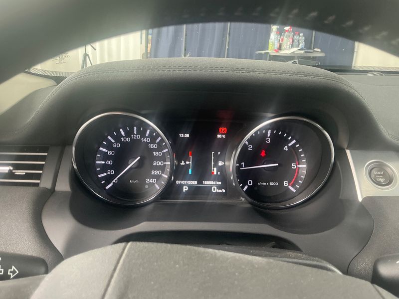 Land Rover Evoque 2.2 Td4 Pure 2015 – снимка 19