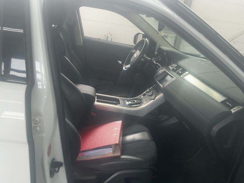 Land Rover Evoque 2.2 Td4 Pure 2015 – снимка 17