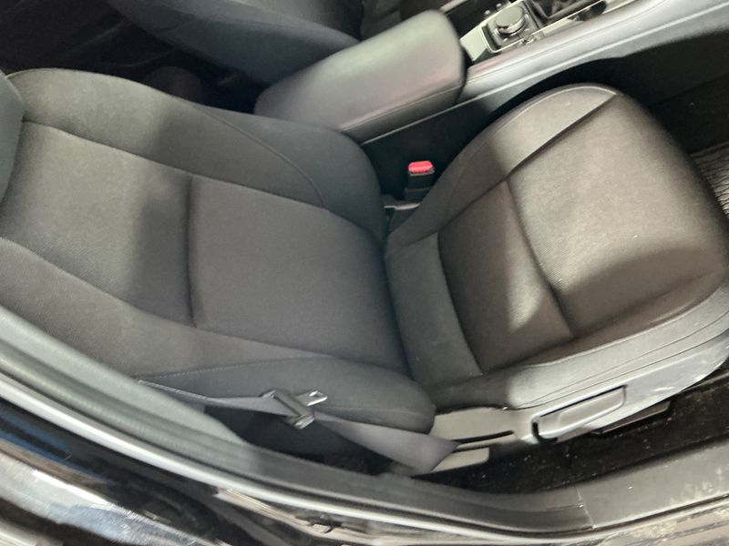 Mazda 3 2.0 Skyactiv-G Mild-Hybrid Comfort + 2021 – снимка 39