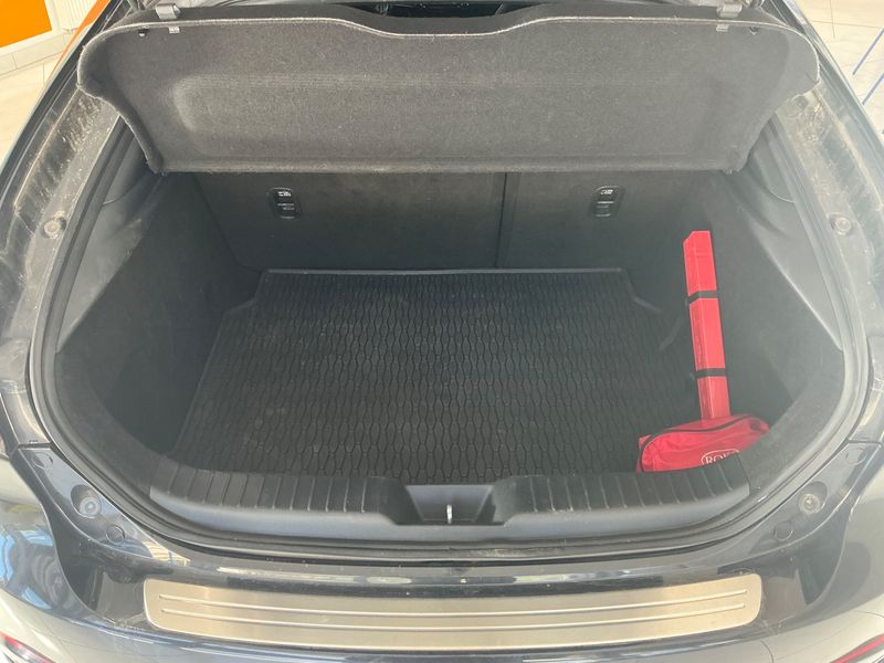 Mazda 3 2.0 Skyactiv-G Mild-Hybrid Comfort + 2021 – снимка 42