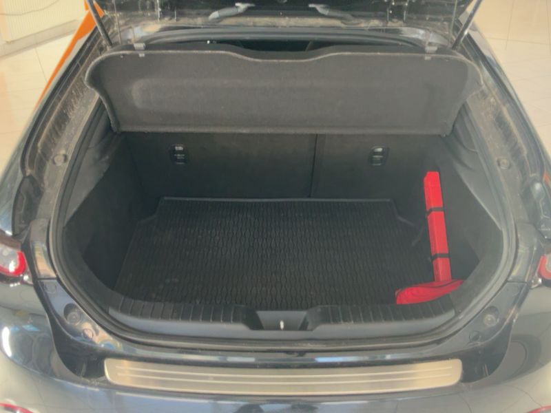 Mazda 3 2.0 Skyactiv-G Mild-Hybrid Comfort + 2021 – снимка 16
