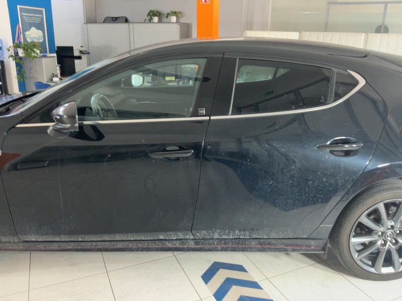 Mazda 3 2.0 Skyactiv-G Mild-Hybrid Comfort + 2021 – снимка 4