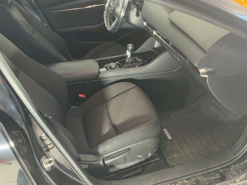 Mazda 3 2.0 Skyactiv-G Mild-Hybrid Comfort + 2021 – снимка 17