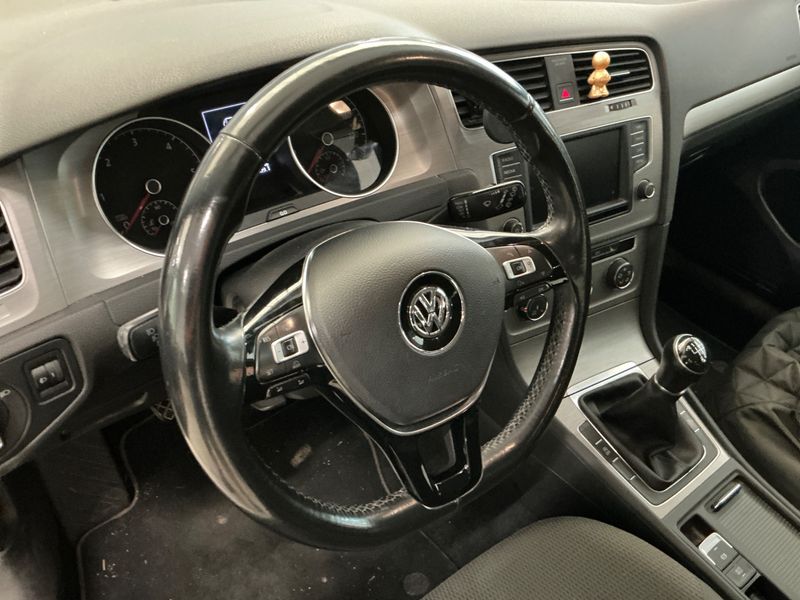 Volkswagen Golf VII 1.6 TDI 2017 – снимка 35