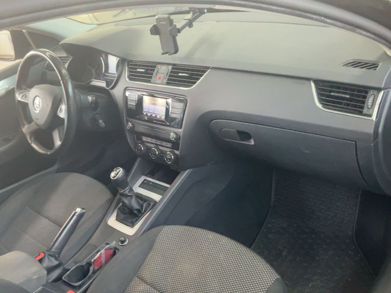 Skoda Octavia 1.4 TSI Ambition 2014 – снимка 18