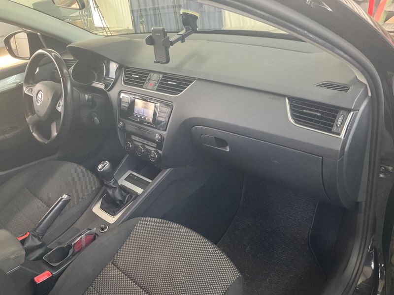 Skoda Octavia 1.4 TSI Ambition 2014 – снимка 29