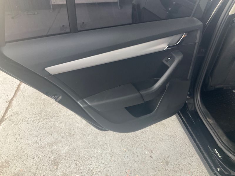 Skoda Octavia 1.4 TSI Ambition 2014 – снимка 31