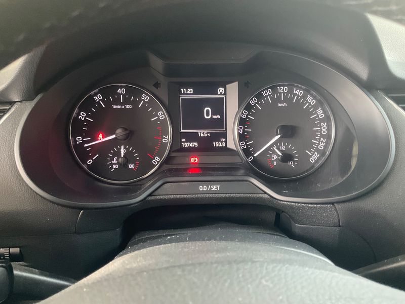 Skoda Octavia 1.4 TSI Ambition 2014 – снимка 19