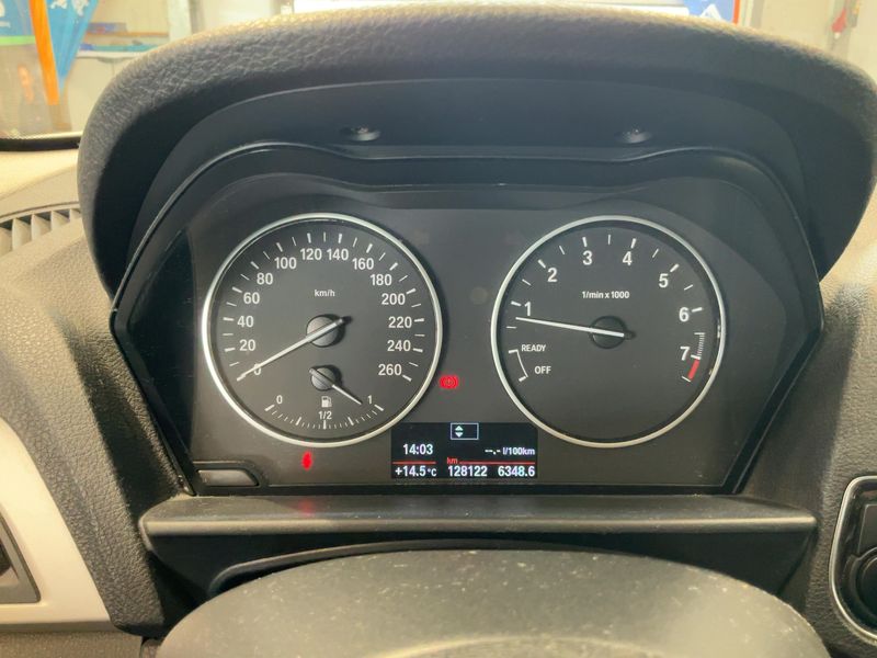 BMW 1er 116i 2011 – снимка 18