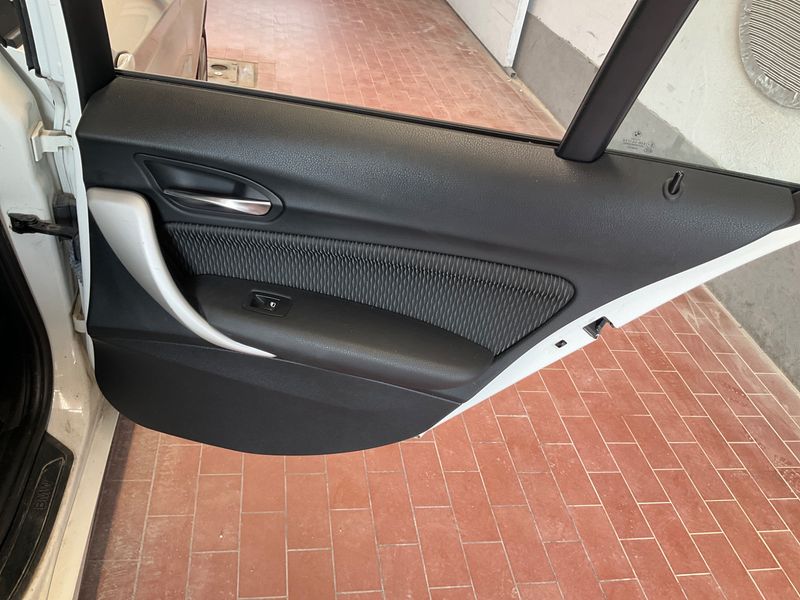 BMW 1er 116i 2011 – снимка 26