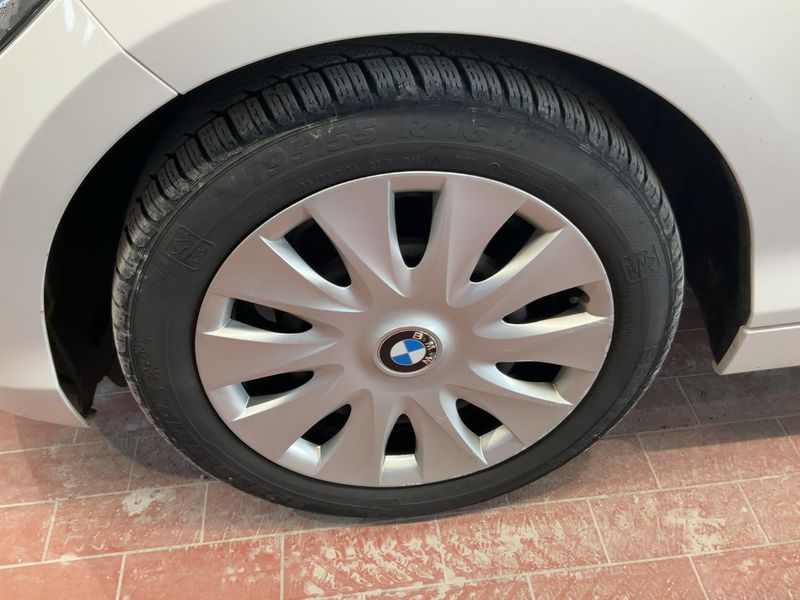 BMW 1er 116i 2011 – снимка 3