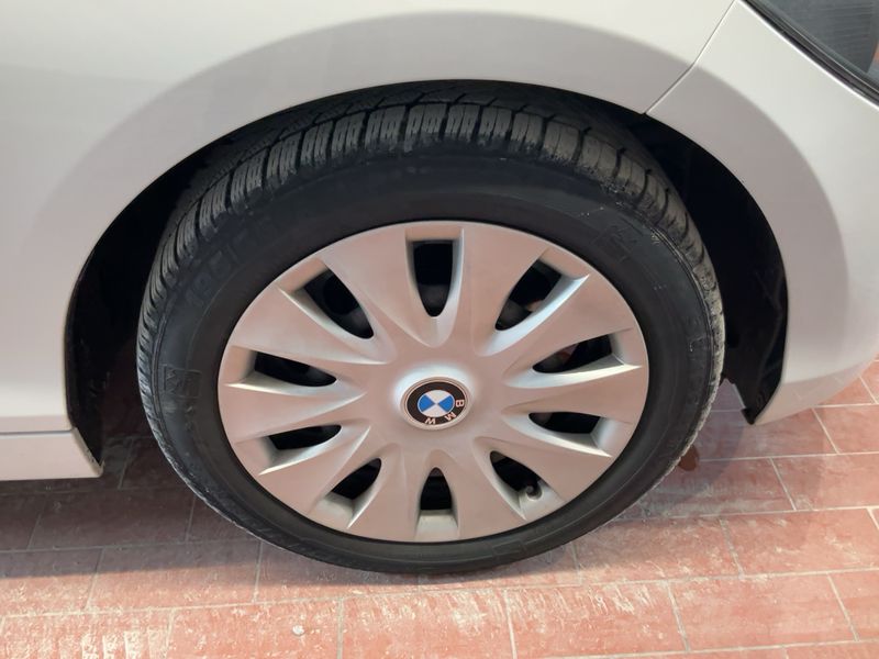 BMW 1er 116i 2011 – снимка 11