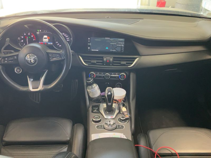 Alfa Romeo Giulia 2.0 Turbo Veloce 2021 – снимка 17