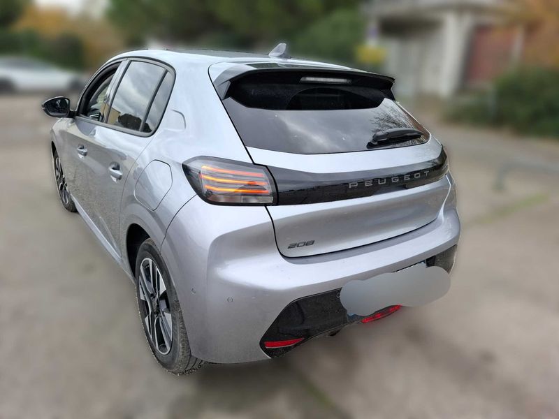 Peugeot 208 1.2 PureTech Allure 2024 – снимка 3