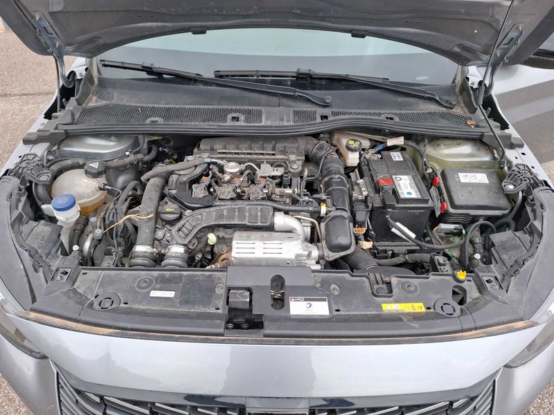 Peugeot 208 1.2 PureTech Allure 2024 – снимка 8