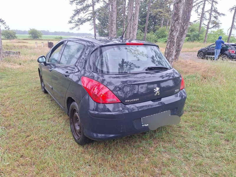 Peugeot 308 1.6 HDi Premium 2011 – снимка 3
