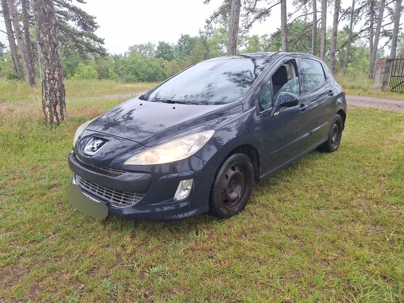 Peugeot 308 1.6 HDi Premium 2011 – снимка 2