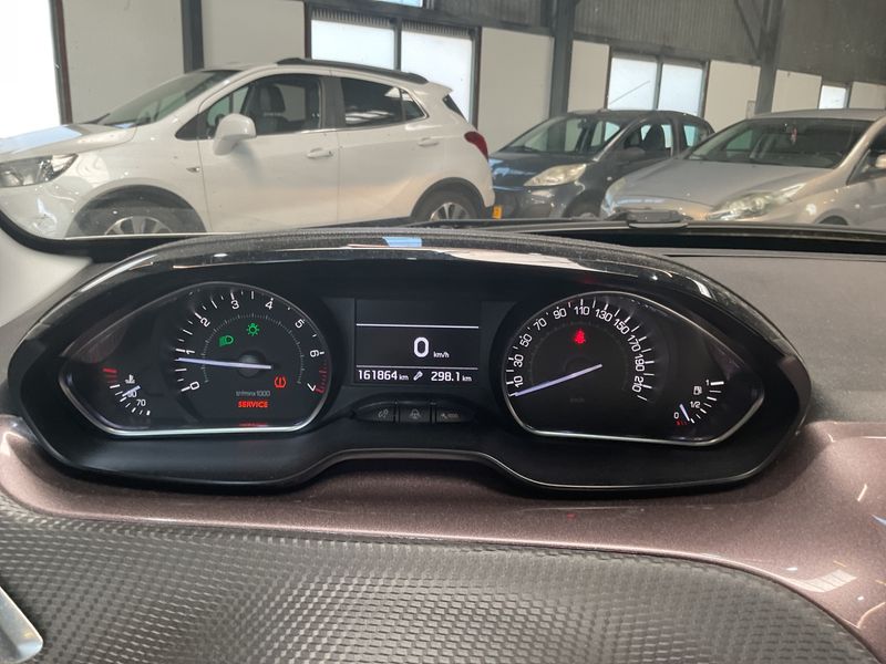 Peugeot 2008 1.2 VTi Active 2015 – снимка 4