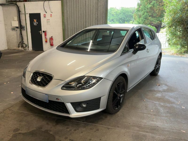 Seat Leon 2.0 TDI FR 2010 – снимка 1