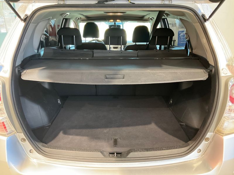 Toyota Verso 2.0 D-4D SkyView Edition 2010 – снимка на щета