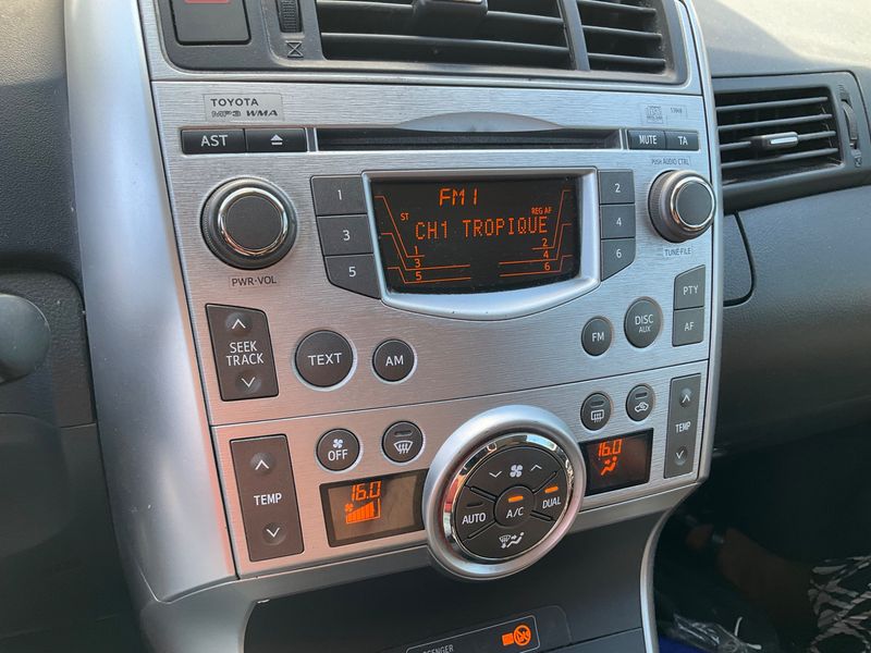Toyota Verso 2.0 D-4D SkyView Edition 2010 – снимка на щета