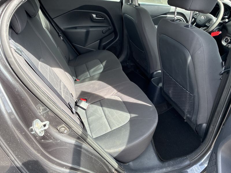 Kia Rio 1.2 Attract 2015 – снимка 12