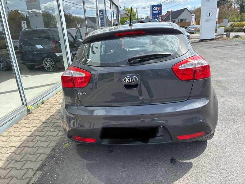 Kia Rio 1.2 Attract 2015 – снимка 4