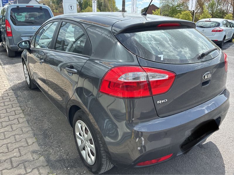 Kia Rio 1.2 Attract 2015 – снимка 3