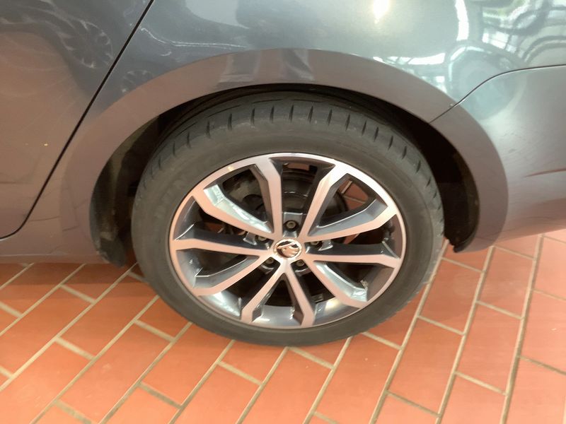 Skoda Octavia 1.6 TDI Edition 2015 – снимка 5