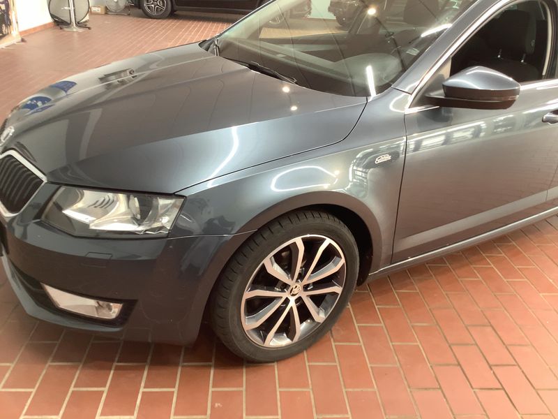 Skoda Octavia 1.6 TDI Edition 2015 – снимка 2