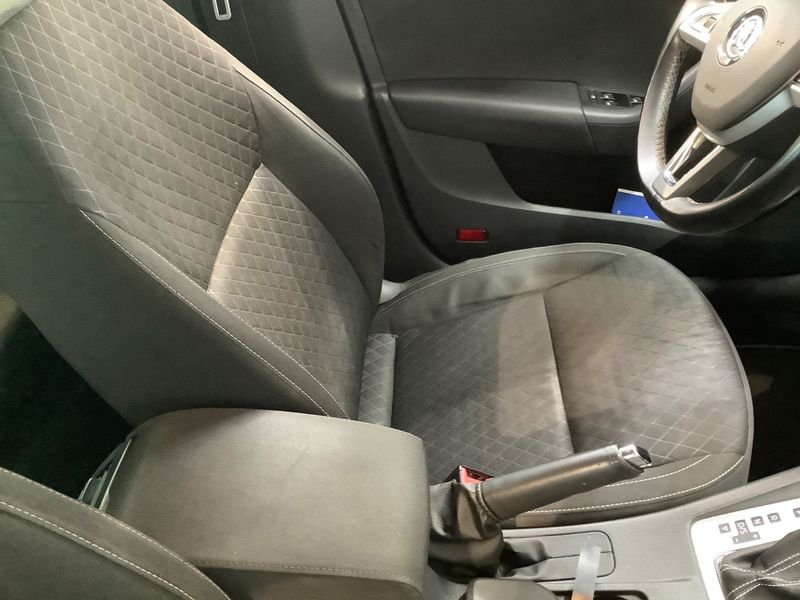 Skoda Octavia 1.6 TDI Edition 2015 – снимка 31