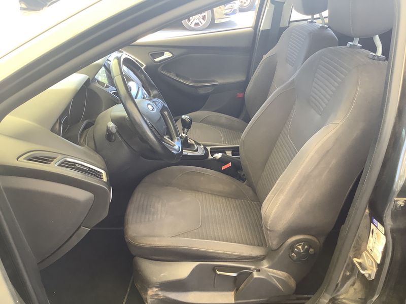 Ford Focus 1.5 TDCi Titanium 2018 – снимка 32
