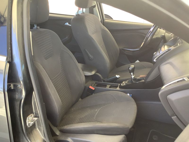Ford Focus 1.5 TDCi Titanium 2018 – снимка 16