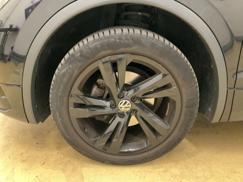 Volkswagen Tiguan Allspace 1.5 TSI ACT R-Line 2023 – снимка 3