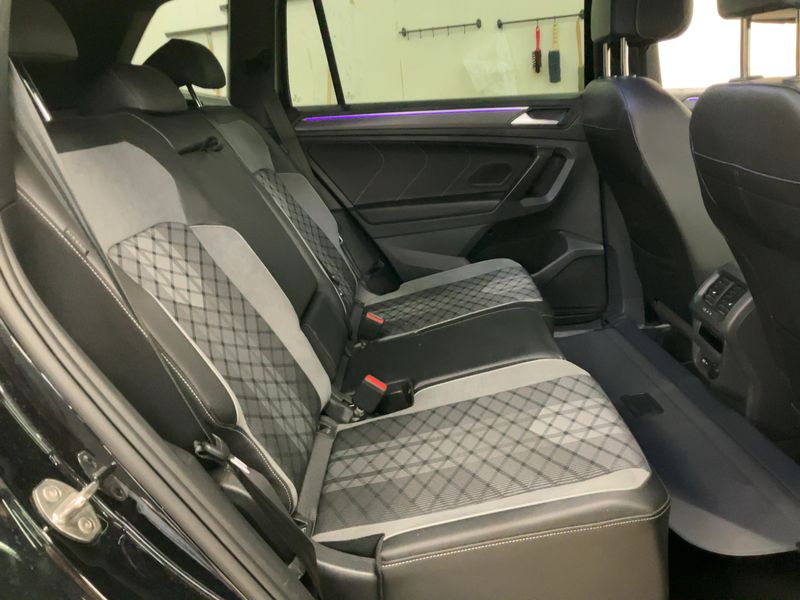 Volkswagen Tiguan Allspace 1.5 TSI ACT R-Line 2023 – снимка 20
